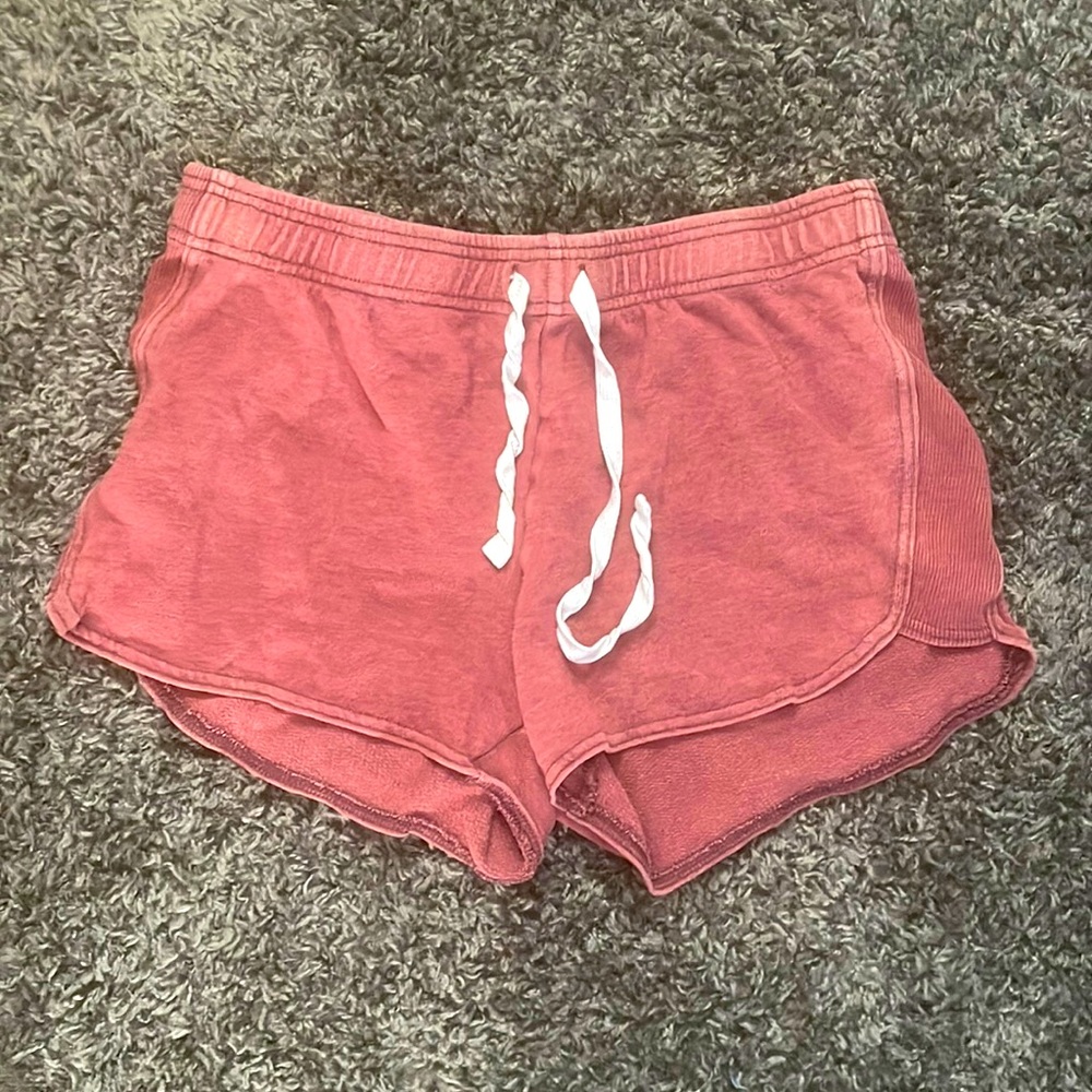 Woman’s Maroon SO shorts